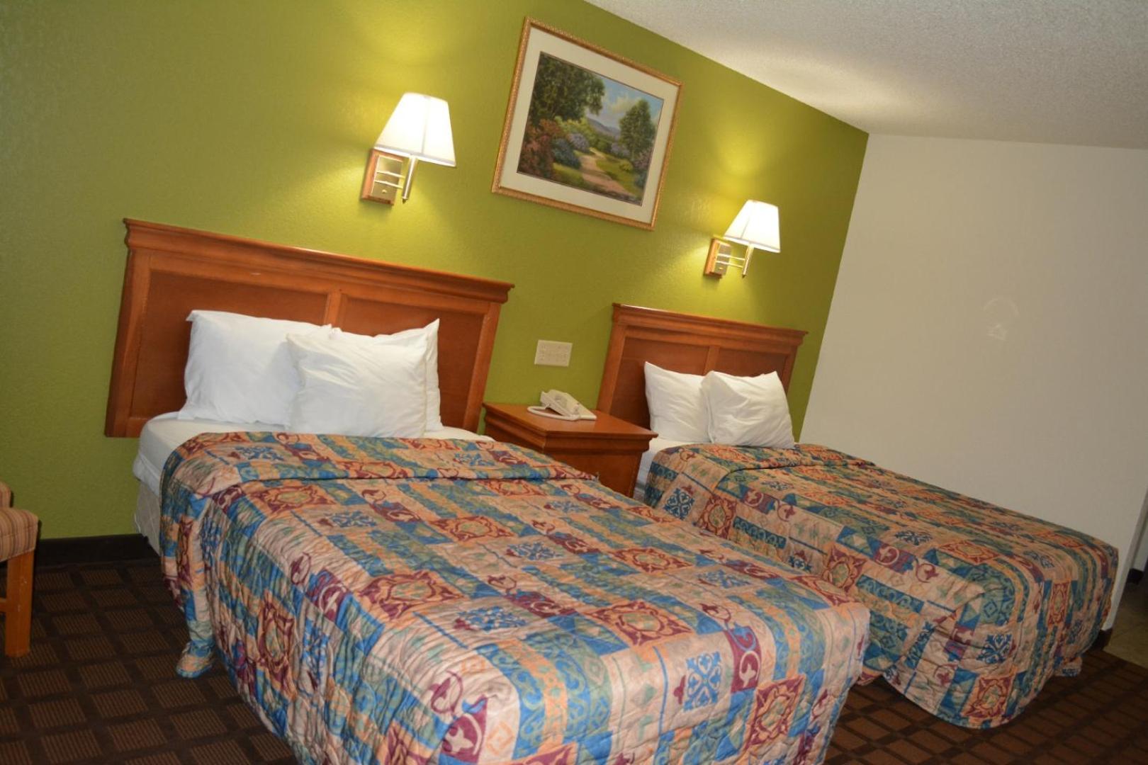 Bloomer Inn & Suites 외부 사진
